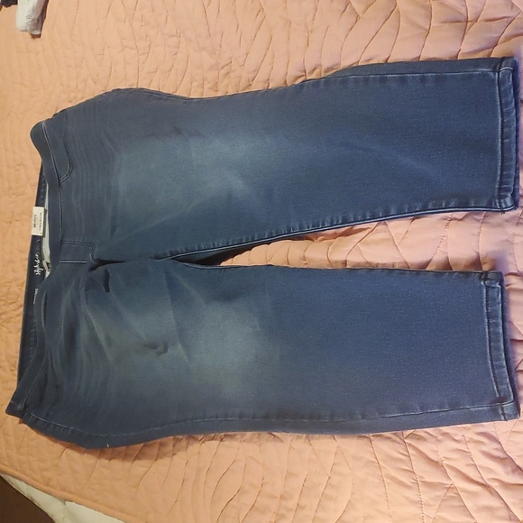 Jeans - Picture 3 of 4